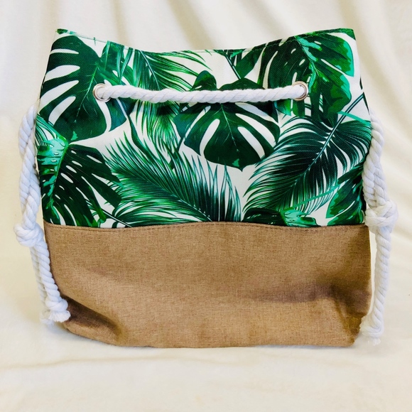 💜 Bundle & Offer 💜 Chi Ulta Beaty Bag | New - Picture 4 of 7